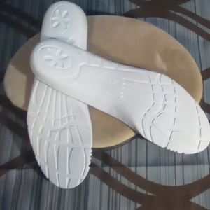 Shoe/sneaker insoles